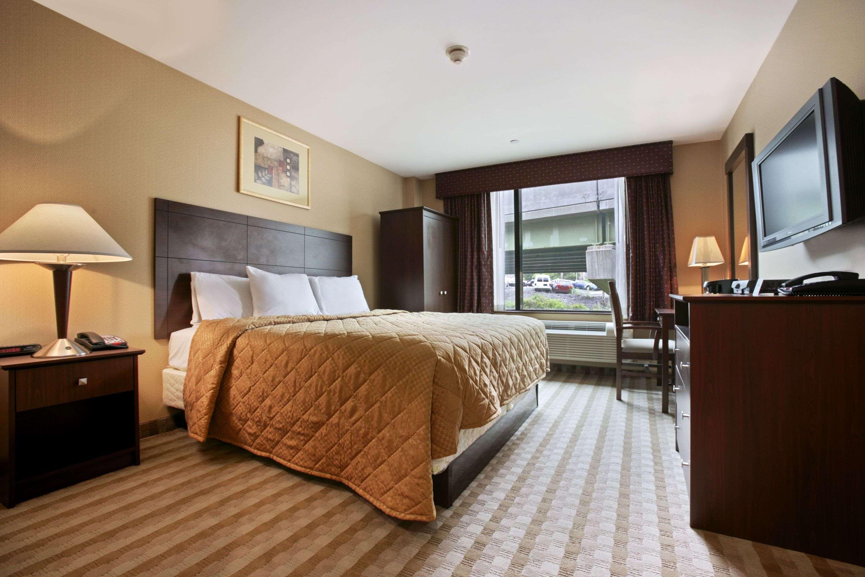 Days Inn Bronx New York Exteriör bild